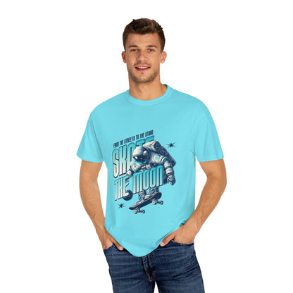 Skate the Moon T-Shirt – Astronaut Skateboarder Graphic Tee for Space & Skate Fans